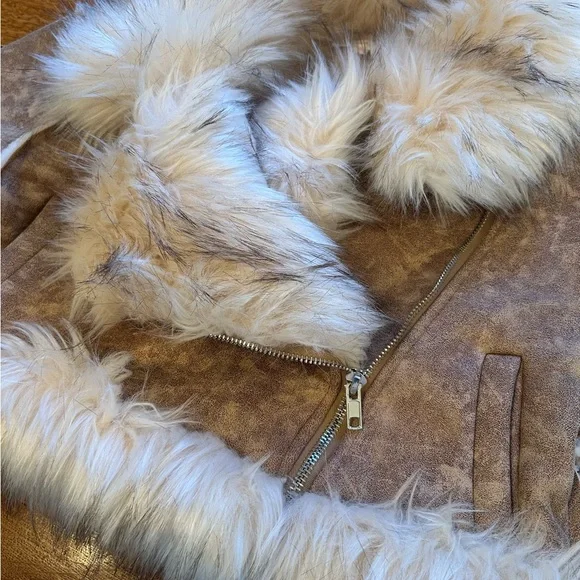 Hot & Delicious Faux Fur Jacket in Cream and Tan - Picture 7 of 12